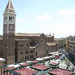 Laurentia Hotel