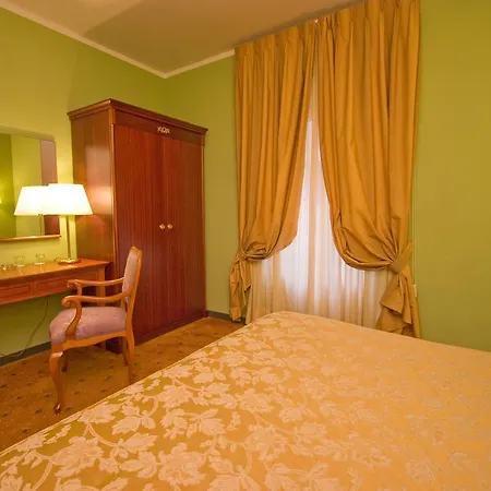 Hotell Laurentia 3*