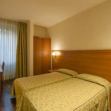 Laurentia Hotel