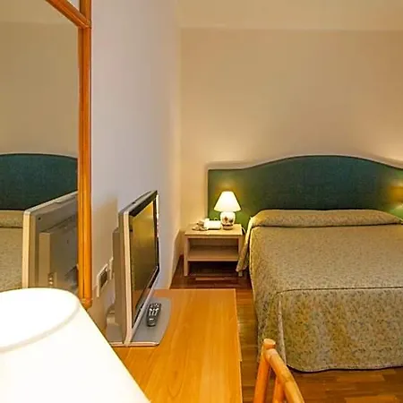 Hotel Laurentia 3*