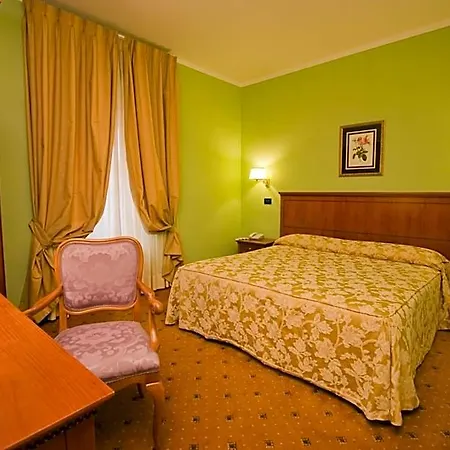 Laurentia 3*