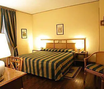 Hotel Laurentia 3*