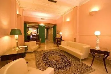 Hotel Laurentia 3*