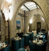 Laurentia Hotel 3*