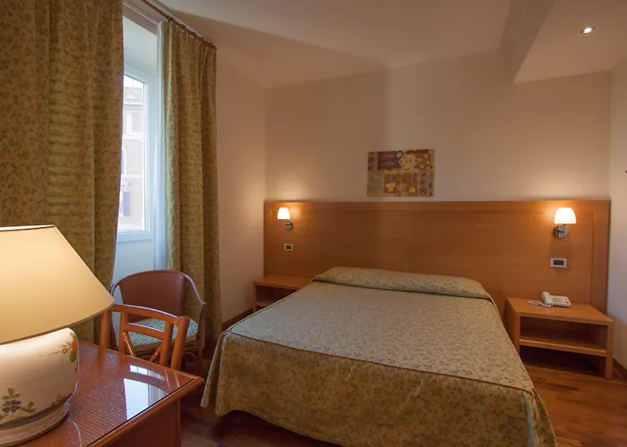 Laurentia Hotel 3*