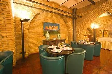 Hotel Laurentia 3*