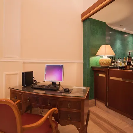 Laurentia Hotel