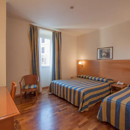 Laurentia Hotel 3*